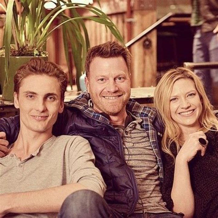 Which Stars "Fringe" - Does Anna Torv Have A Child