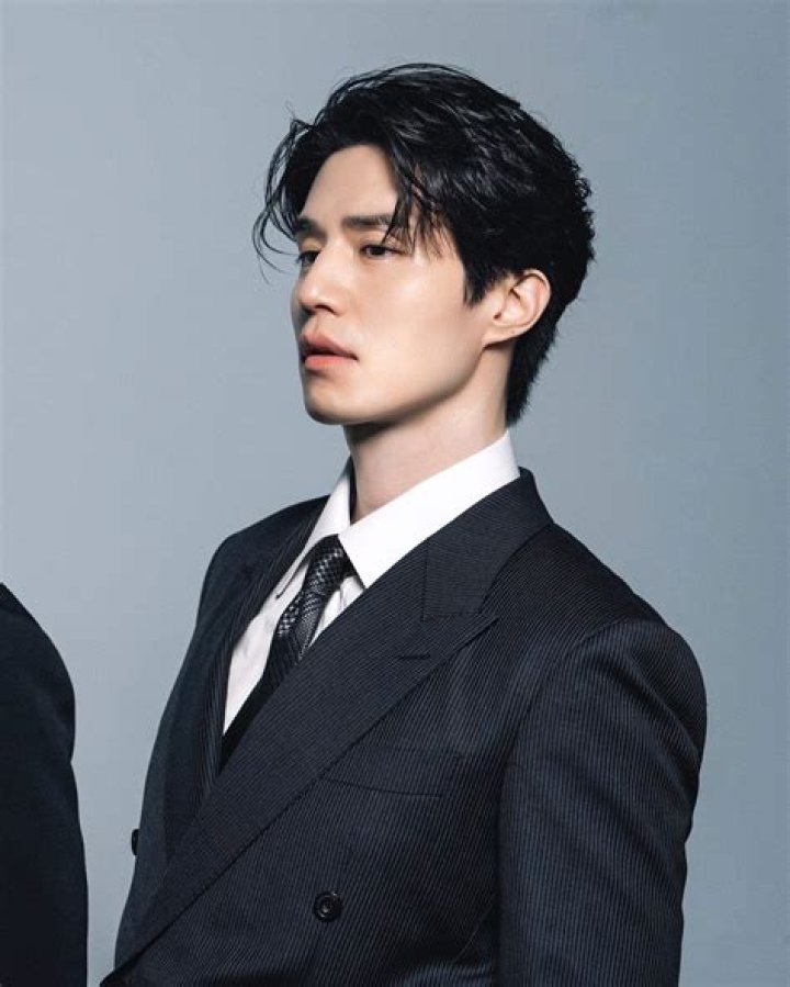 Who Is Lee Dong Wook's Brother? Meet His Sibling
