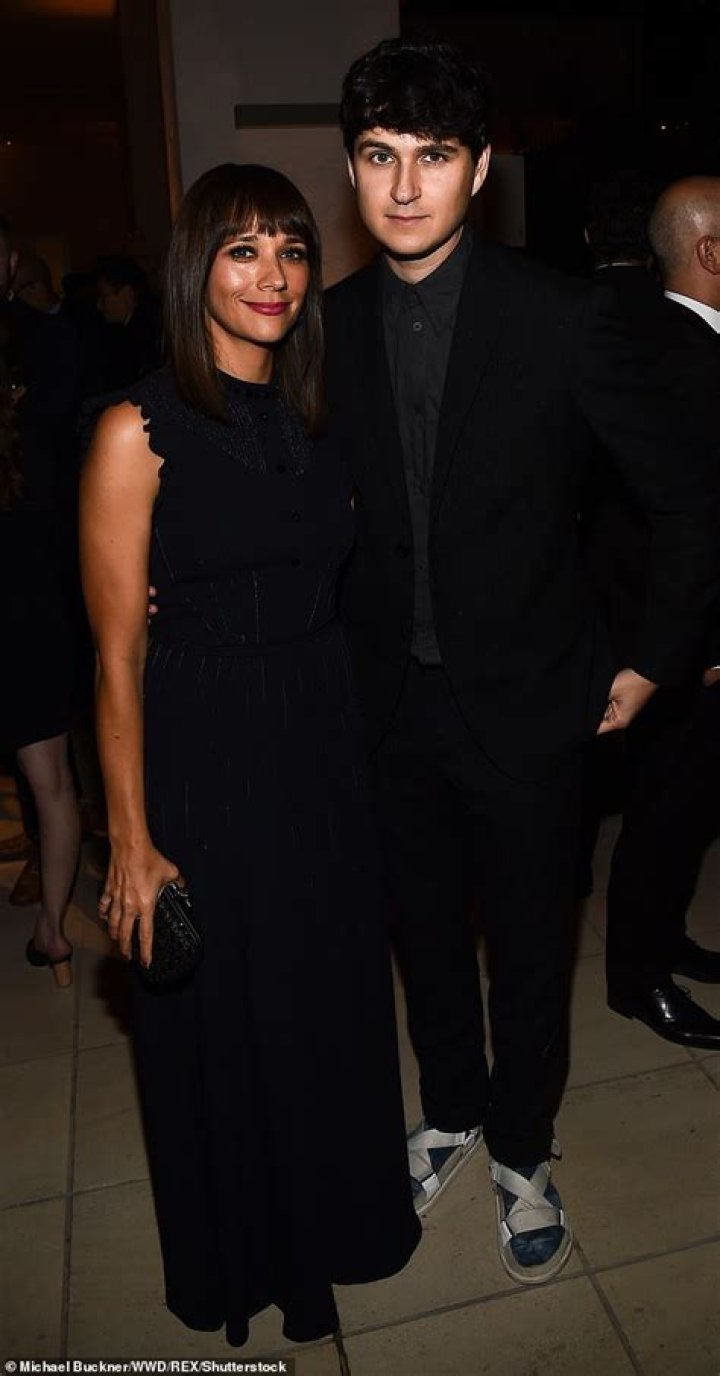 Who Is Rashida Jones Romantically Involved With?